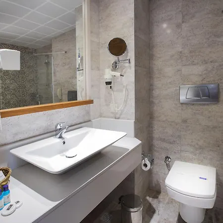 Hotel Bella & 5*