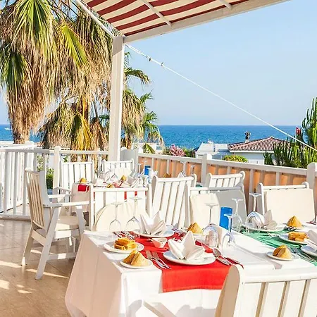 Hotel Bella &